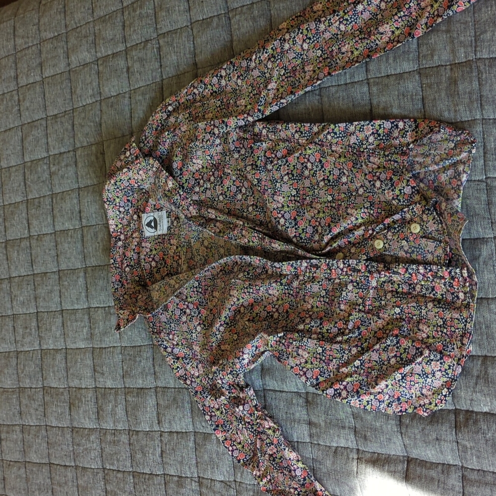 Fun Tradlands original Lydia floral button up long sleeve small shirt